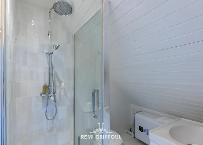 Apartamento Dolphin View - - Cozy Nest With A View Of The Port *