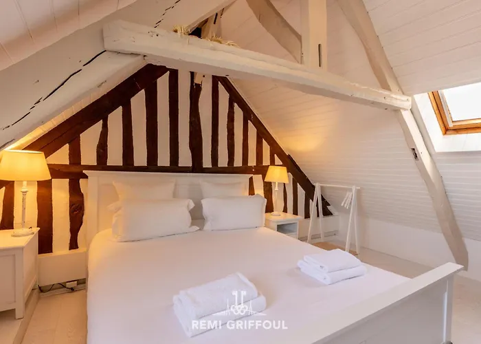 Apartamento Dolphin View - - Cozy Nest With A View Of The Port Honfleur